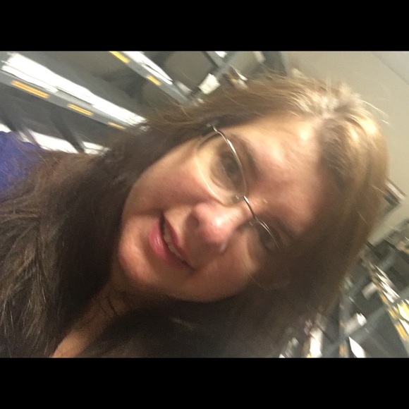 Meet your Posher, Jodi - Picture 3 of 4